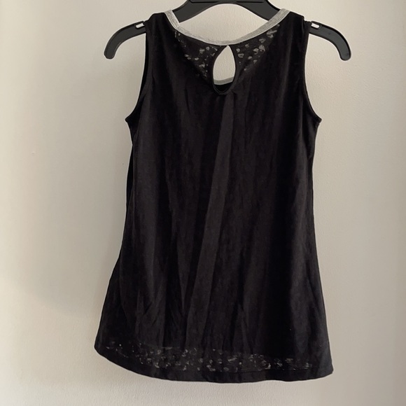 NWT Guess tank top for 8 year olds - Picture 6 of 6